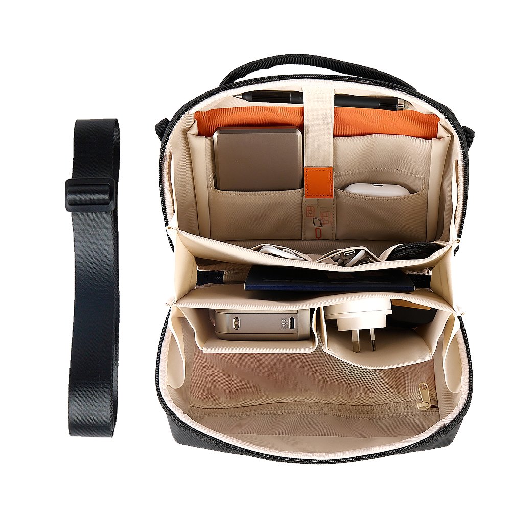 Cygnett Voyager Travel Tech Organiser
