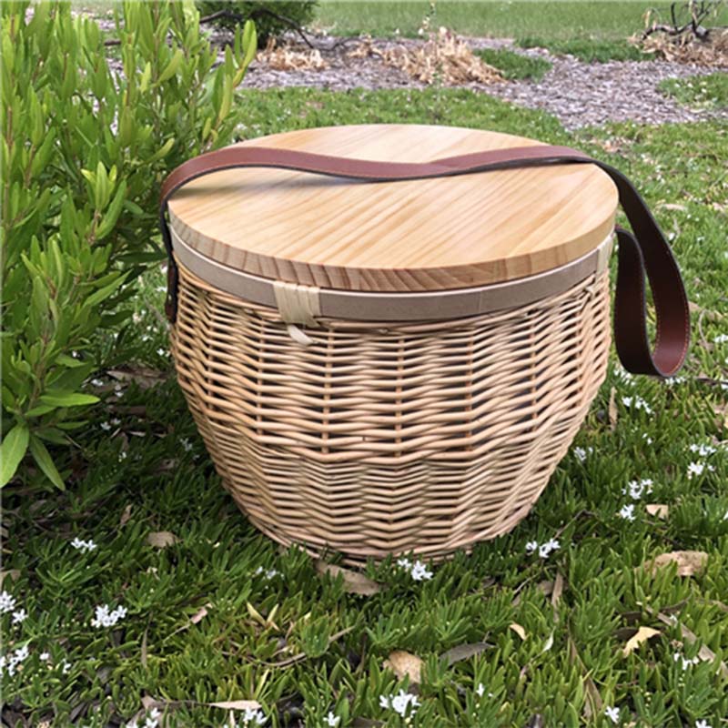 Scotch Wicker Picnic Cooler Basket (round)